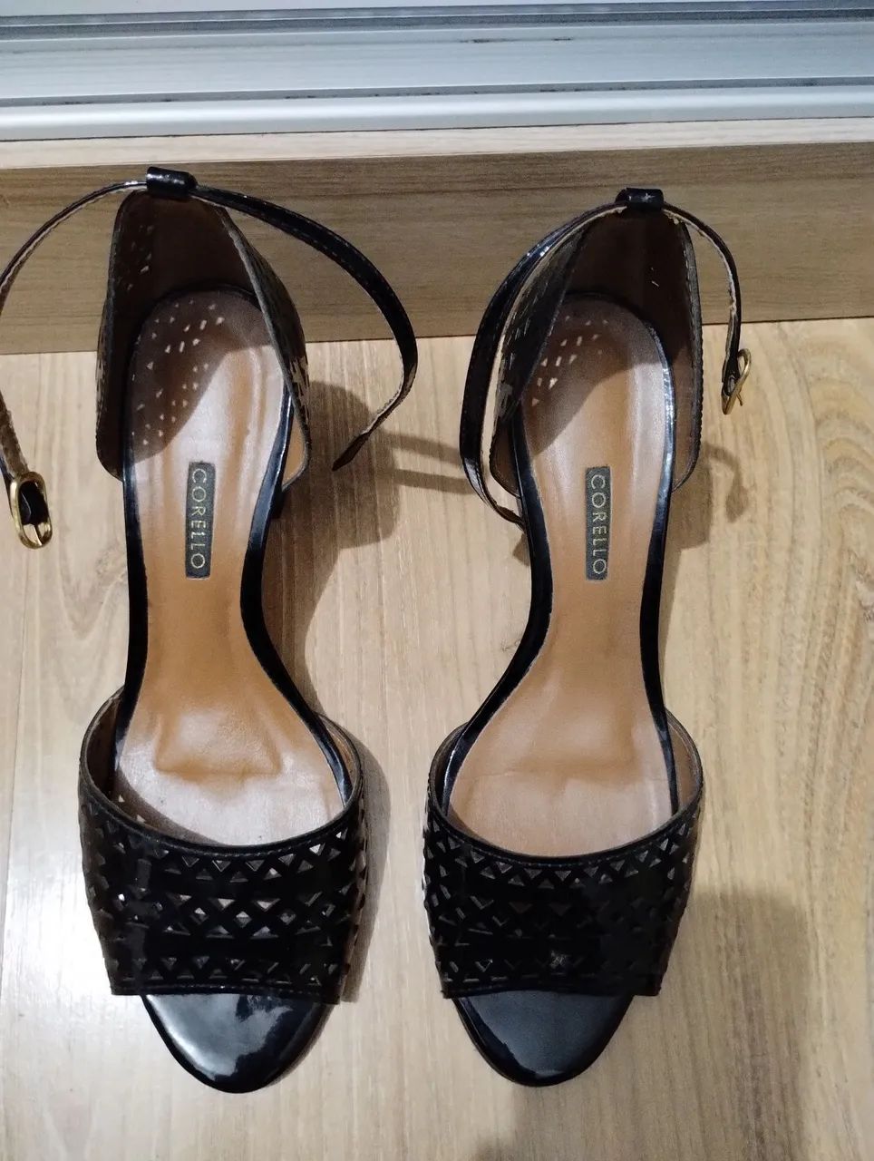 Sandália Peep Toe Corello