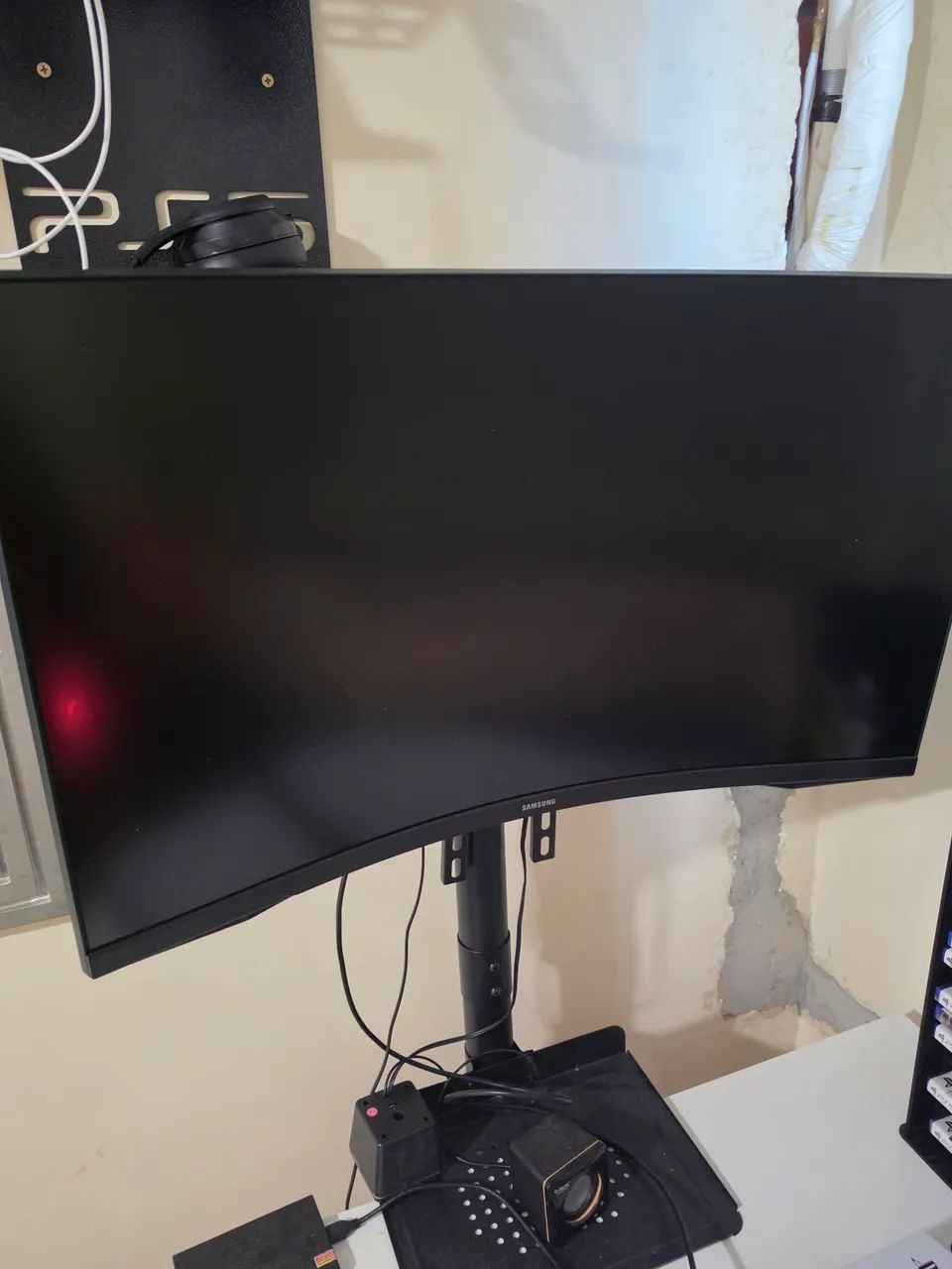 Monitor curvo odyssey G5 32 polegadas + suporte personalizado - Foto 5