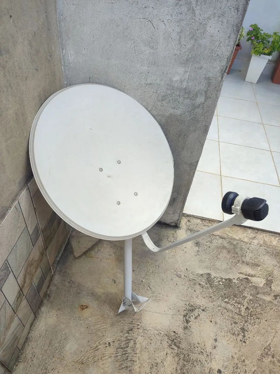 ANTENA PARABÓLICA + LNB