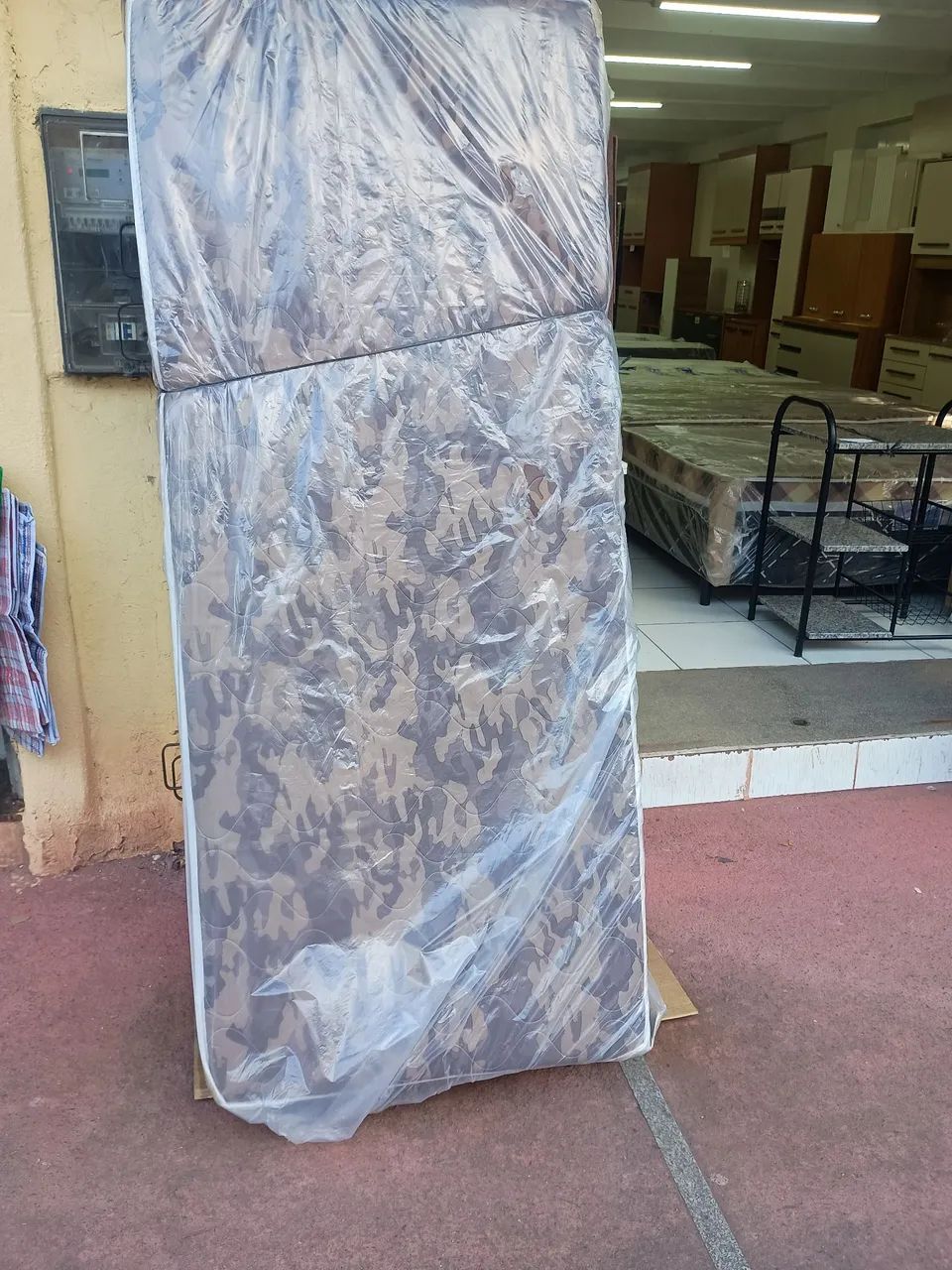 Cama box de solteiro nova