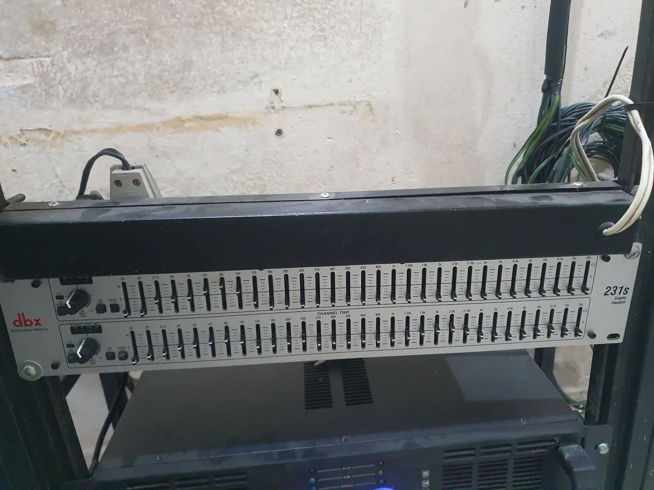 EQUALIZADOR DBX 31 BANDAS (CONTROLE TOTAL DO SUBGRAVE AO AGUDO) 