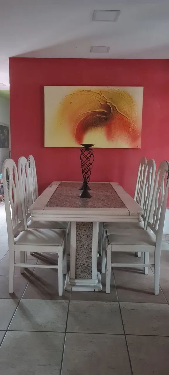 Conjunto de mesa com buffet 