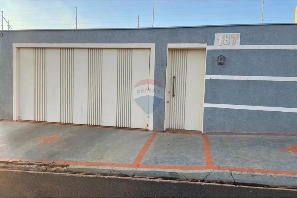 Casa dos Sonhos com Piscina e Ótimo Preço! - Foto 2