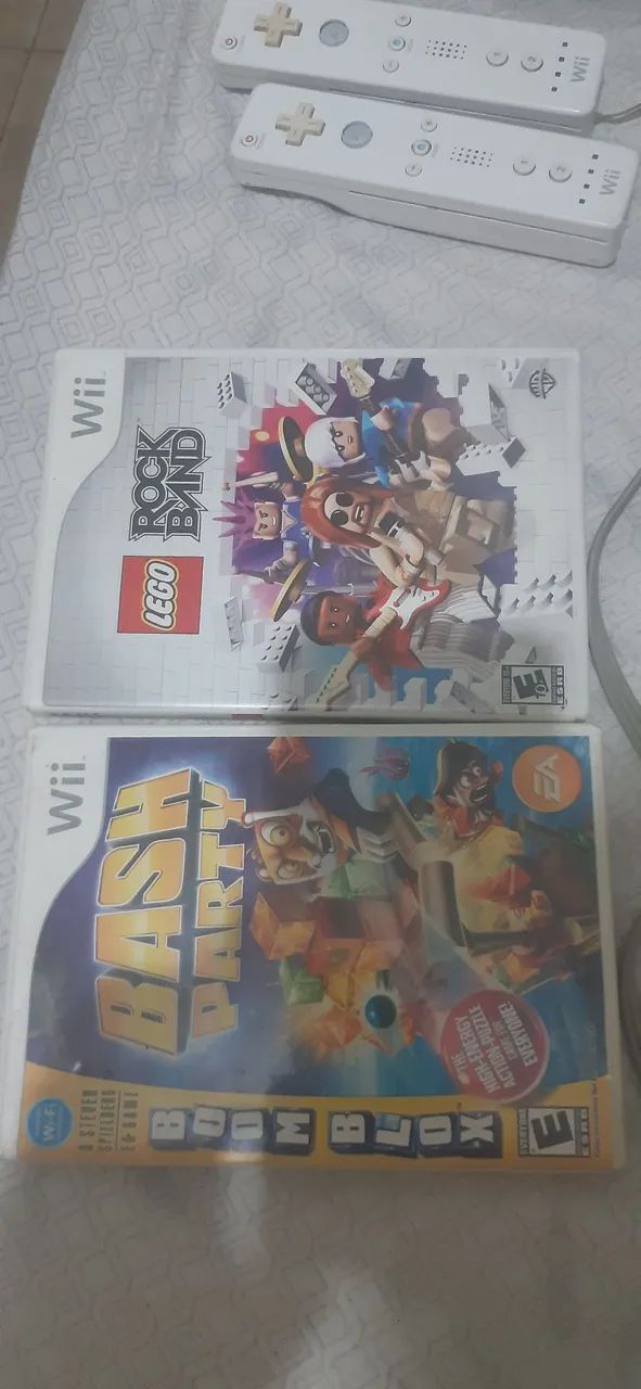 Wii original com 3 joguinhos 2 controles retrocompativel com game cube - Foto 5