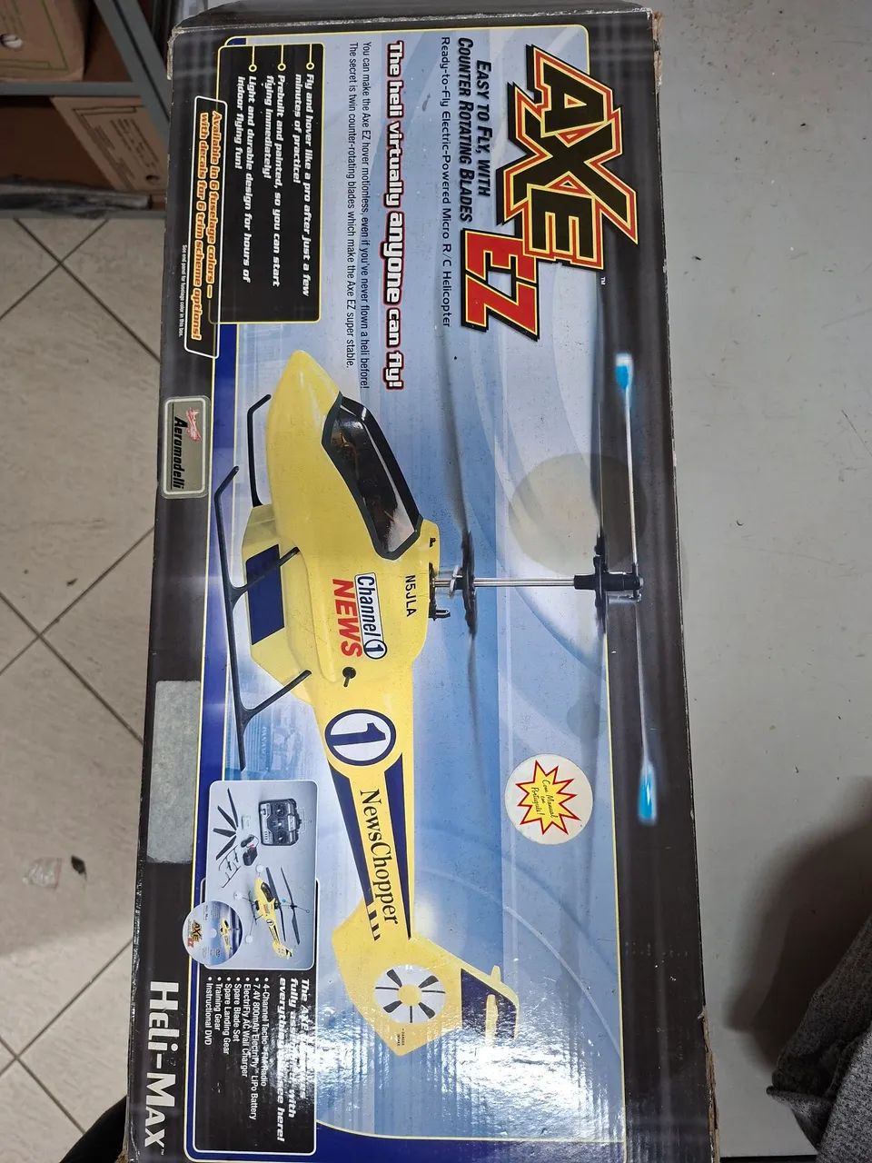 Helicóptero AxeE2 com controle e completo. Perfeito para colecionadores!