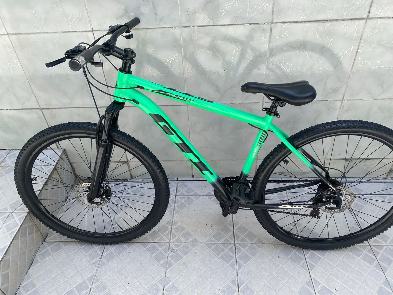 Bicicleta aro 29 com 21 macha e pegar e andar ?