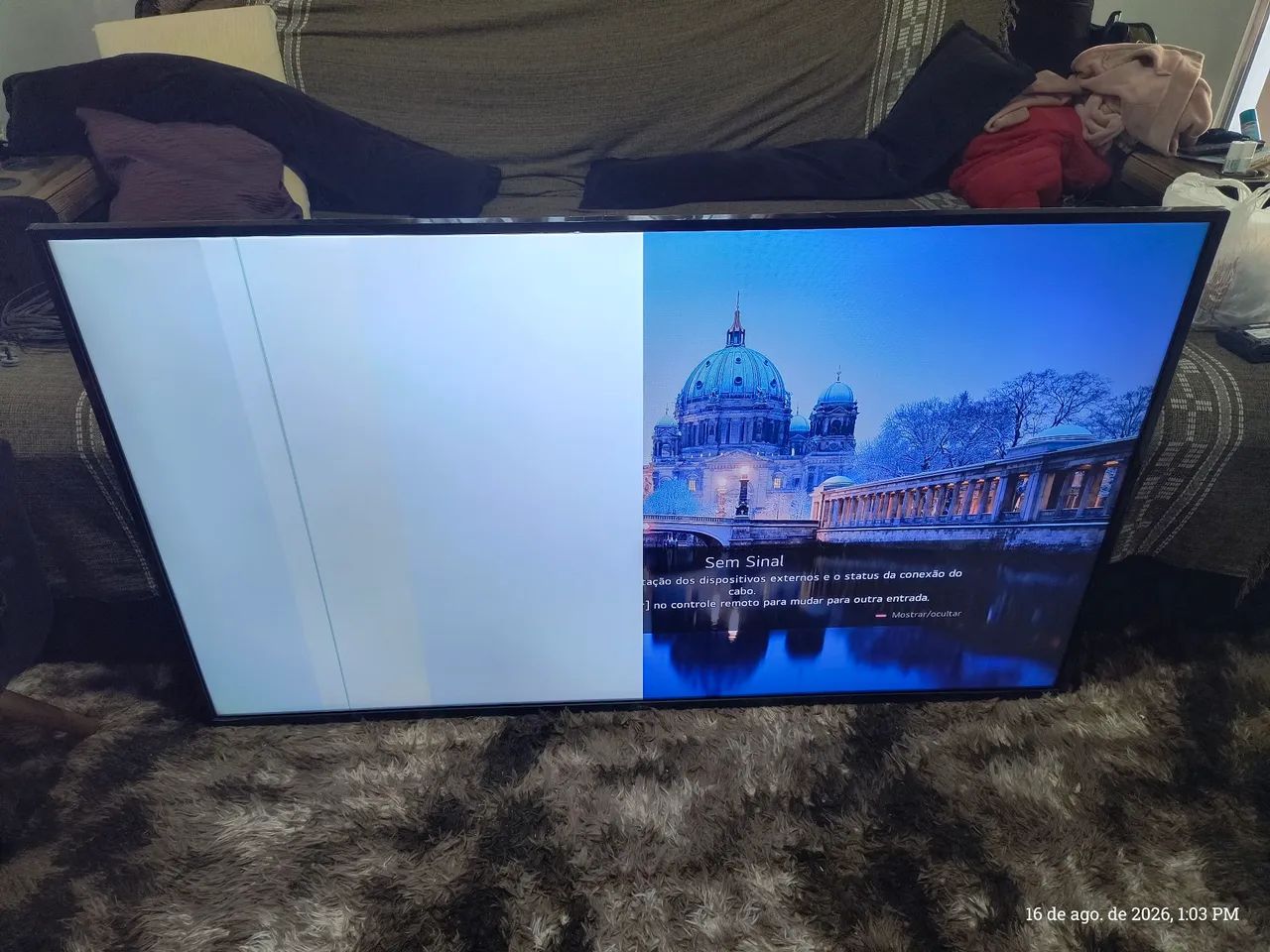 Tv LG 65 polegadas com defeito na tela para concerto ou retirar peças  - Foto 2