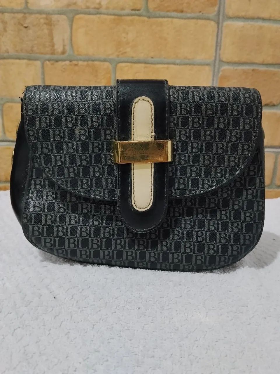 Bolsa pequena ... Falta alça 