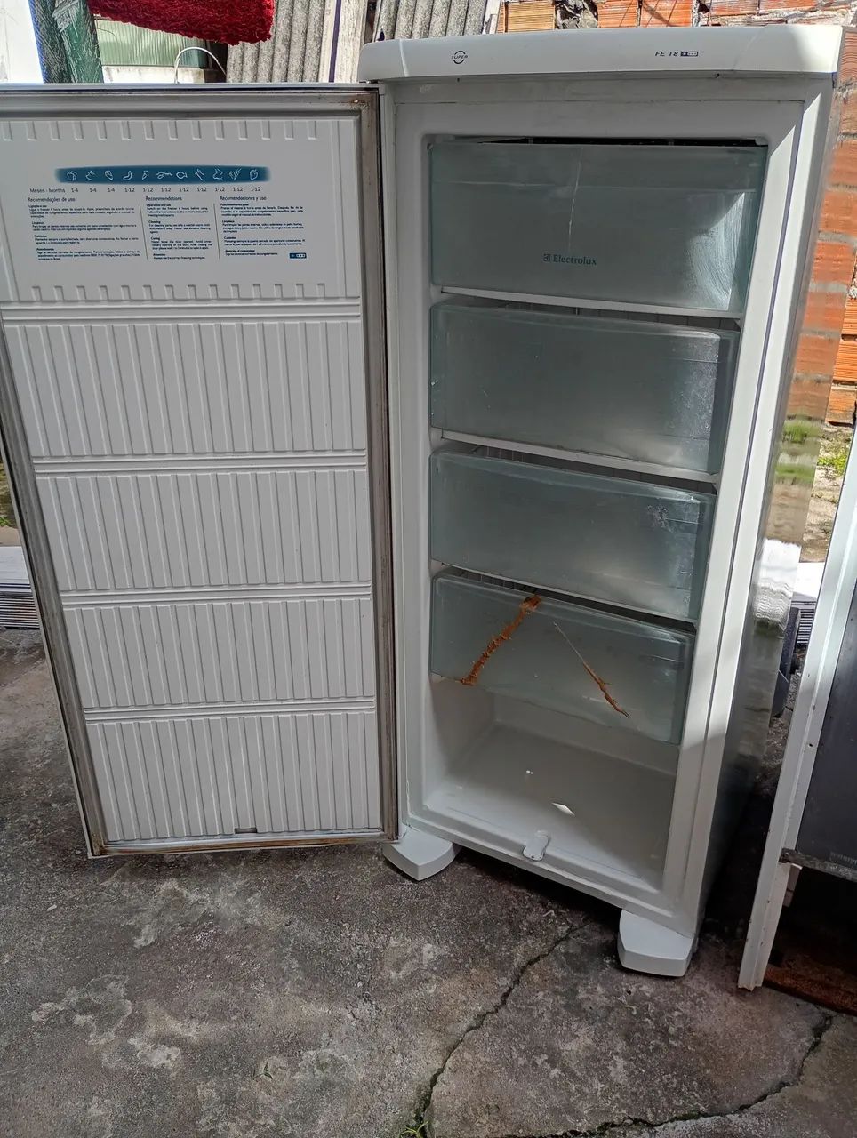 Freezer vertical Eletrolux 180 litros  - Foto 3