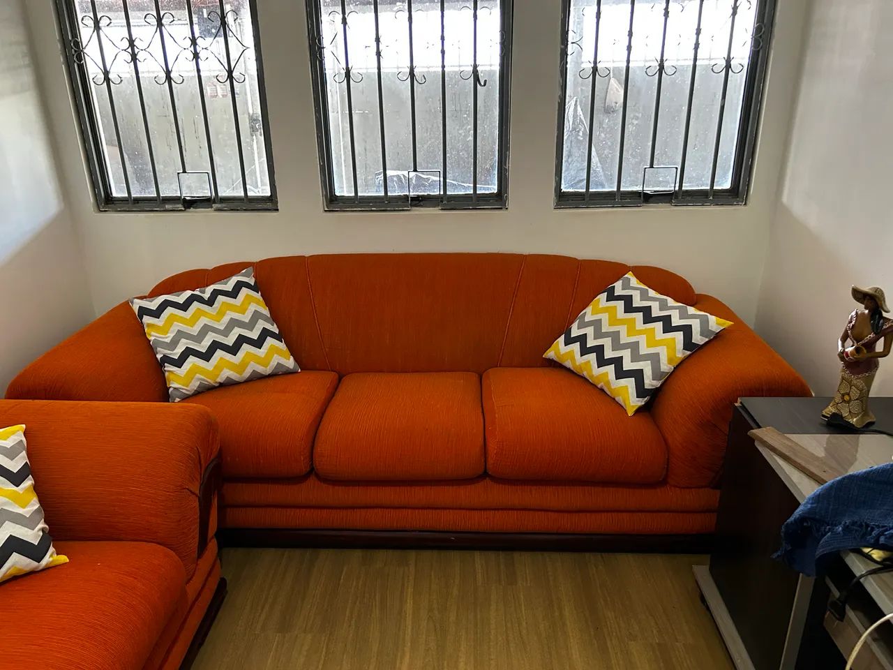 Conjunto com 2 sofás (2 e 3 lugares) - Foto 2