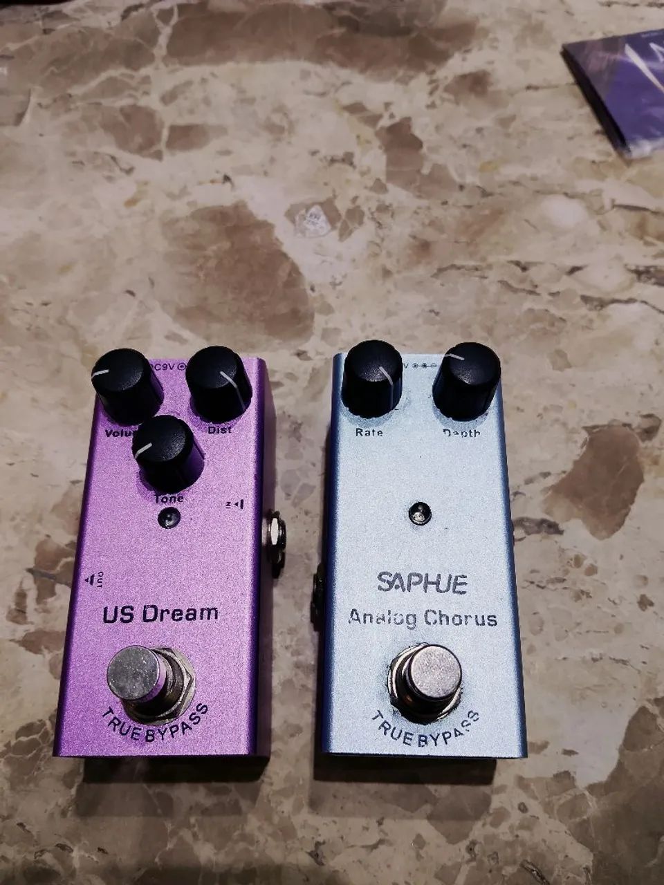 Pedal Distorção e Chorus