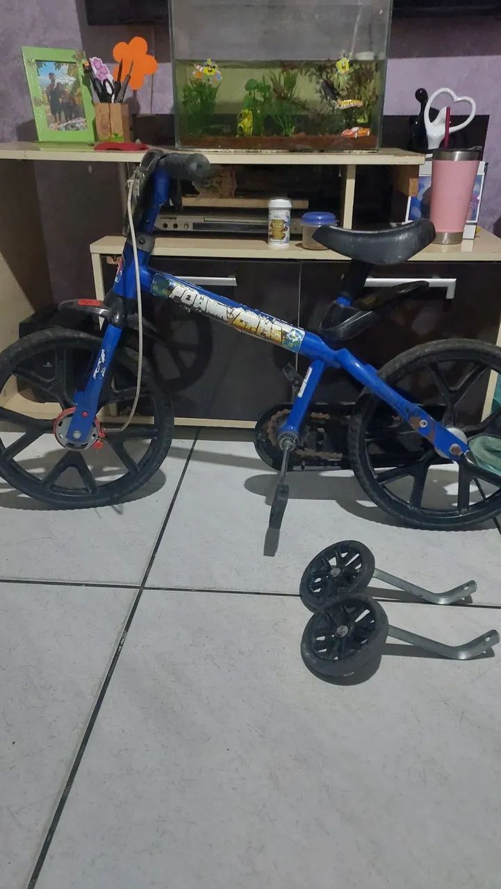 Bicicleta infantil aro 12 - Foto 2