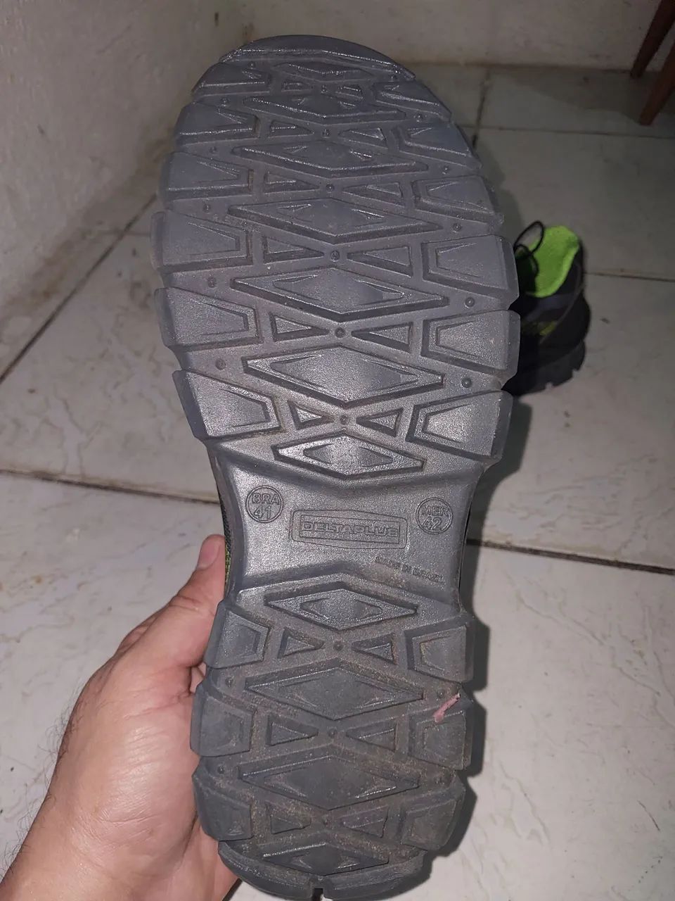 Calçado de segurança Deltaplus, nunca foi usada. - Foto 2