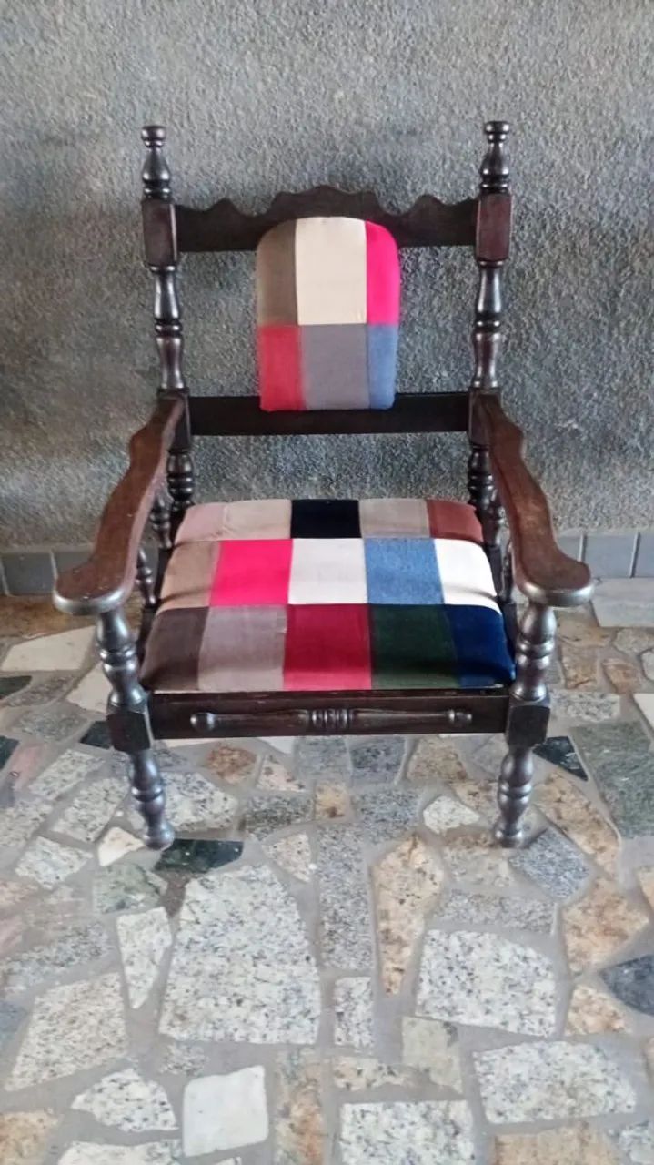 Cadeira individual antiga 