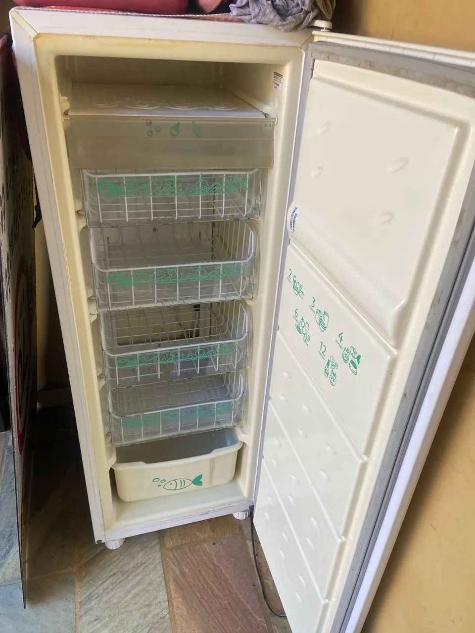 Freezer cônsul 121L