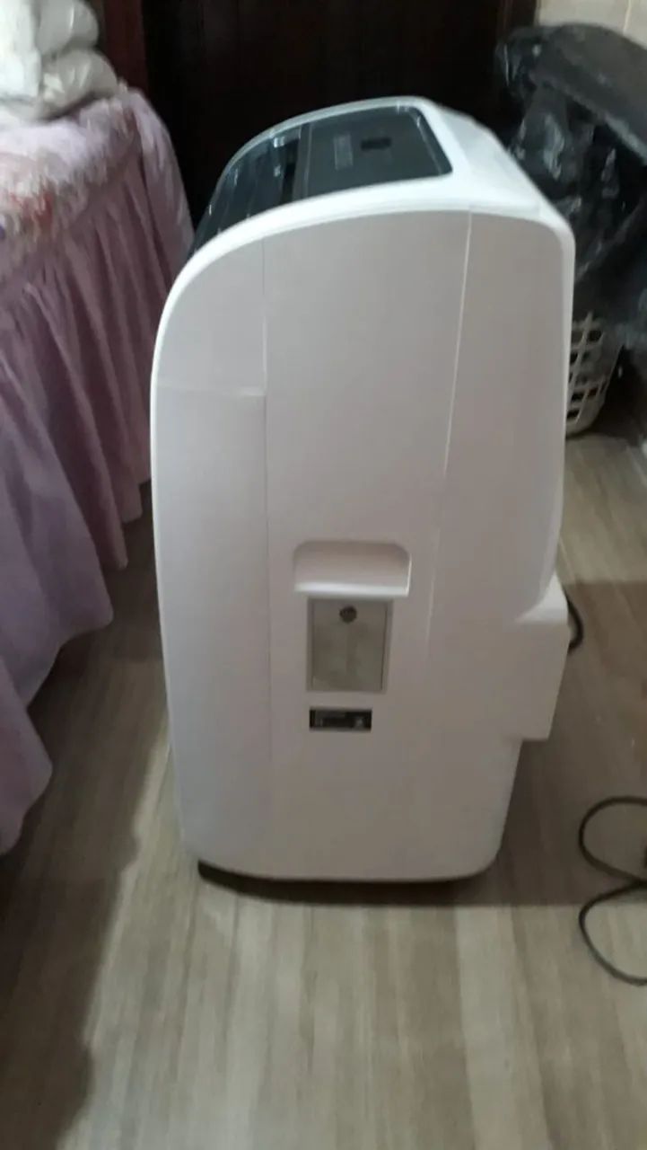 Ar Condicionado portátil Reehem 12.000 BTUS 127 volts. Produto novo na caixa  nota fiscal. - Foto 2
