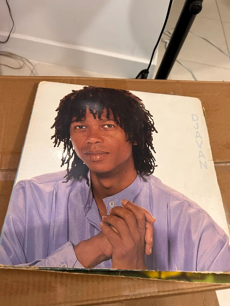 Disco com encarte original Djavan