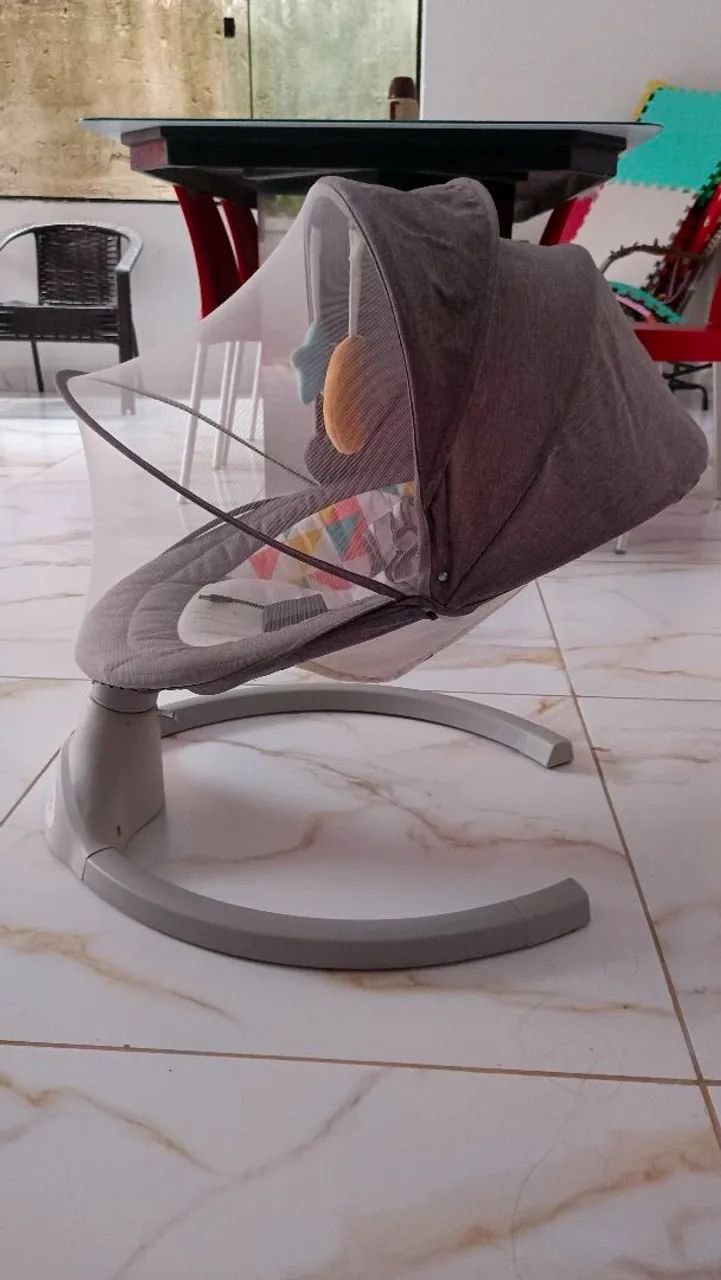 Cadeira de Balanço Elétrica Multifuncional Para Bebê Com Mosquiteiro - Foto 3