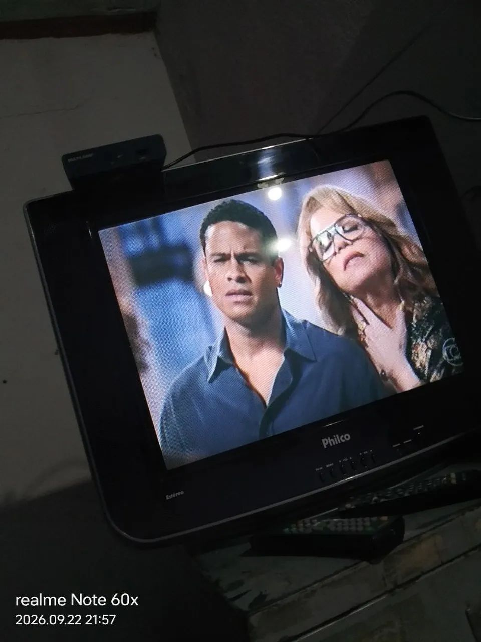 Televisão 21 polegadas acompanha aparelho digital  - Foto 3