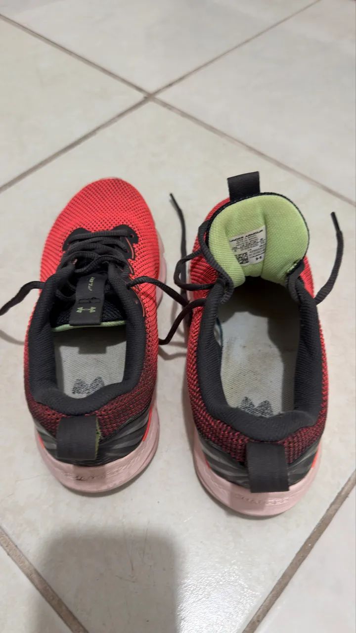 Tênis Under Armour Charged Seminovo  - Foto 5