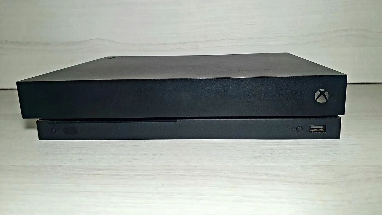 Xbox one X 1tb - Foto 2