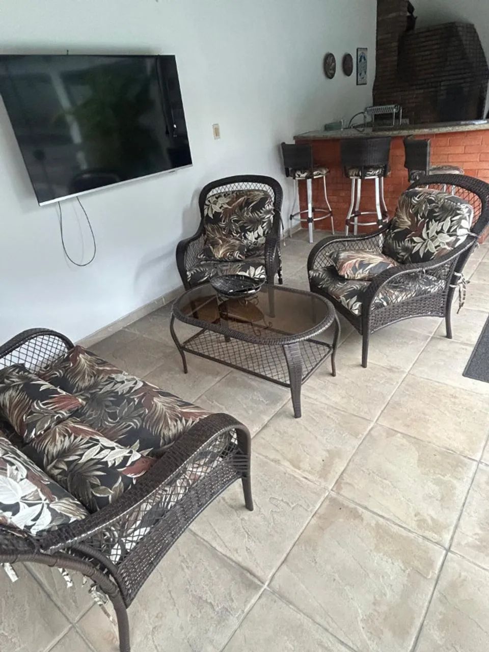 Conjunto de Sofá + 2 Poltronas + Mesa de Vidro