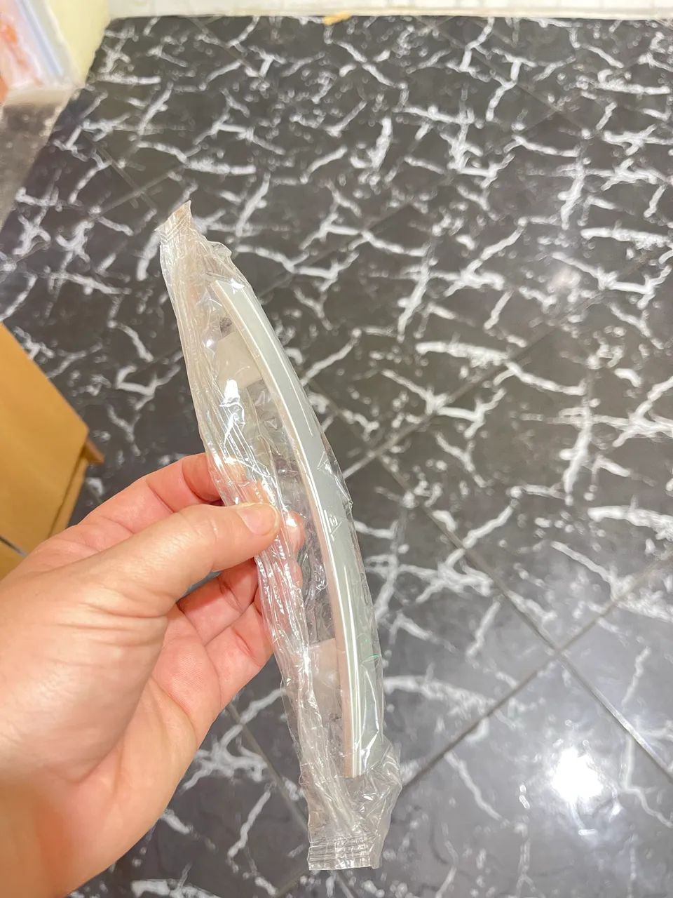Vende-se guarda-roupa e cama solteiro mola e sacada D28