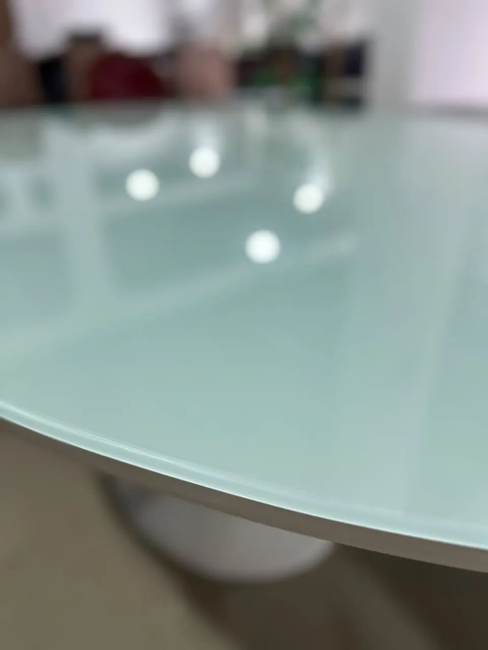 MESA OVAL COM VIDRO LAQUEADO - Foto 5