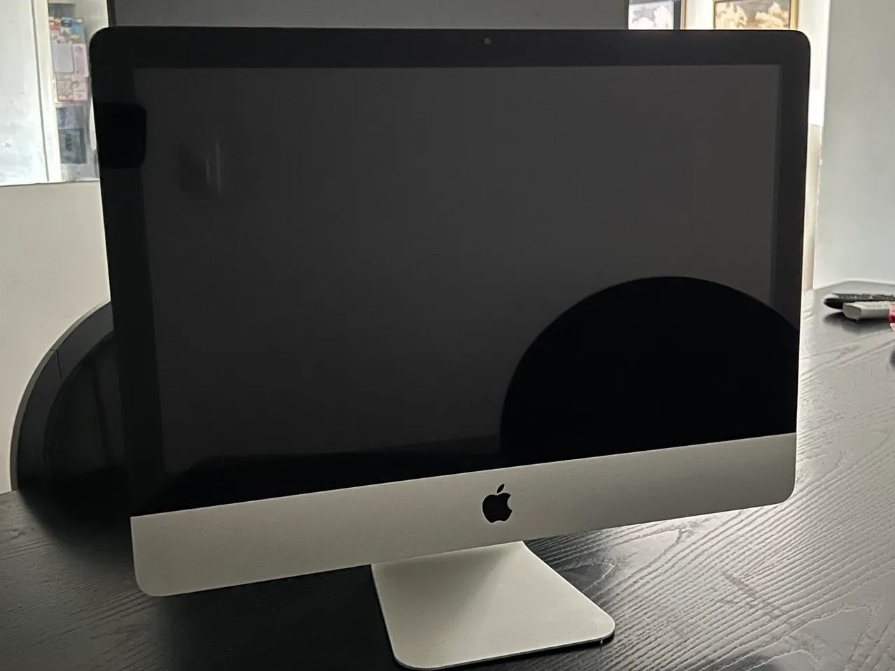 IMac 21.5 core i5 - SSD 1 T e 14GB de Memória com teclado e mouse - Foto 3