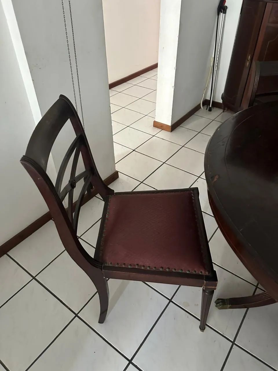 Sala de jantar vintage com cristaleira ótimo preço! - Foto 3