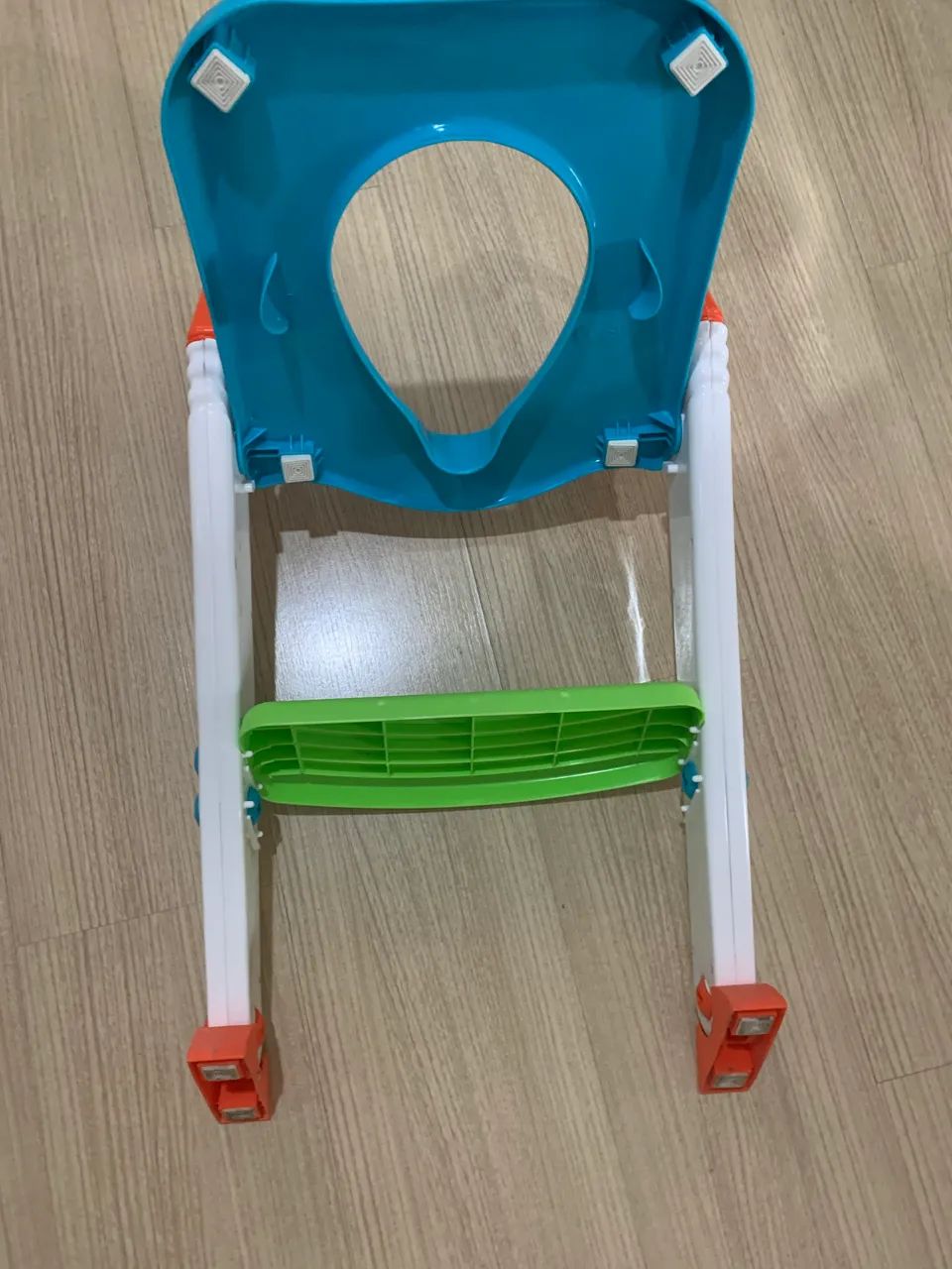 Assento redutor infantil para vaso sanitário  - Foto 4