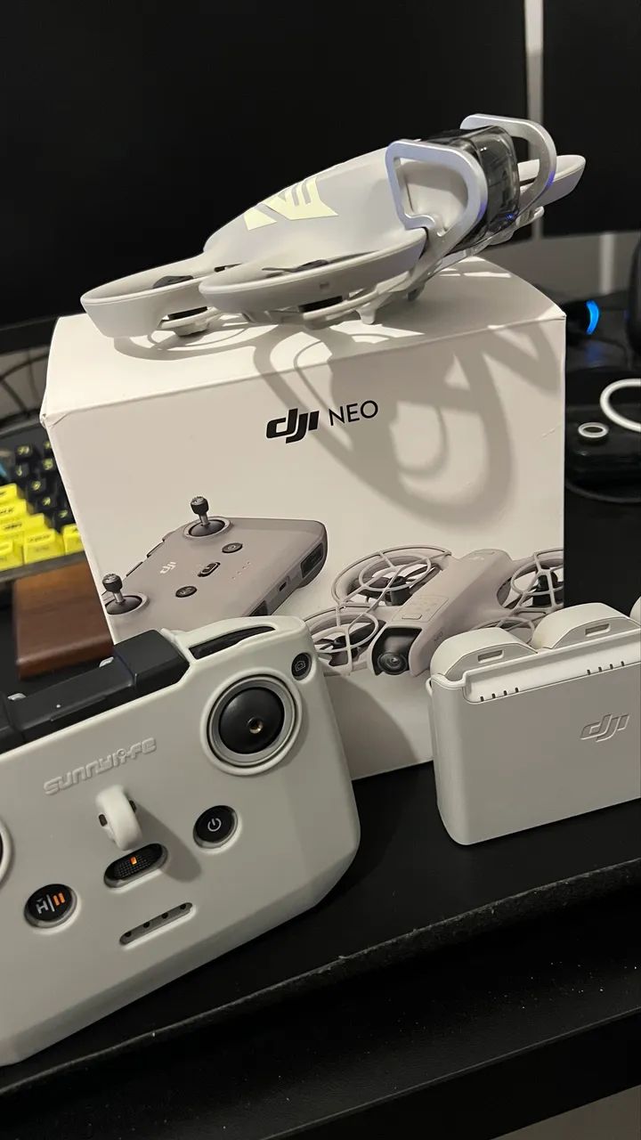 DJI NEO Combo Fly More