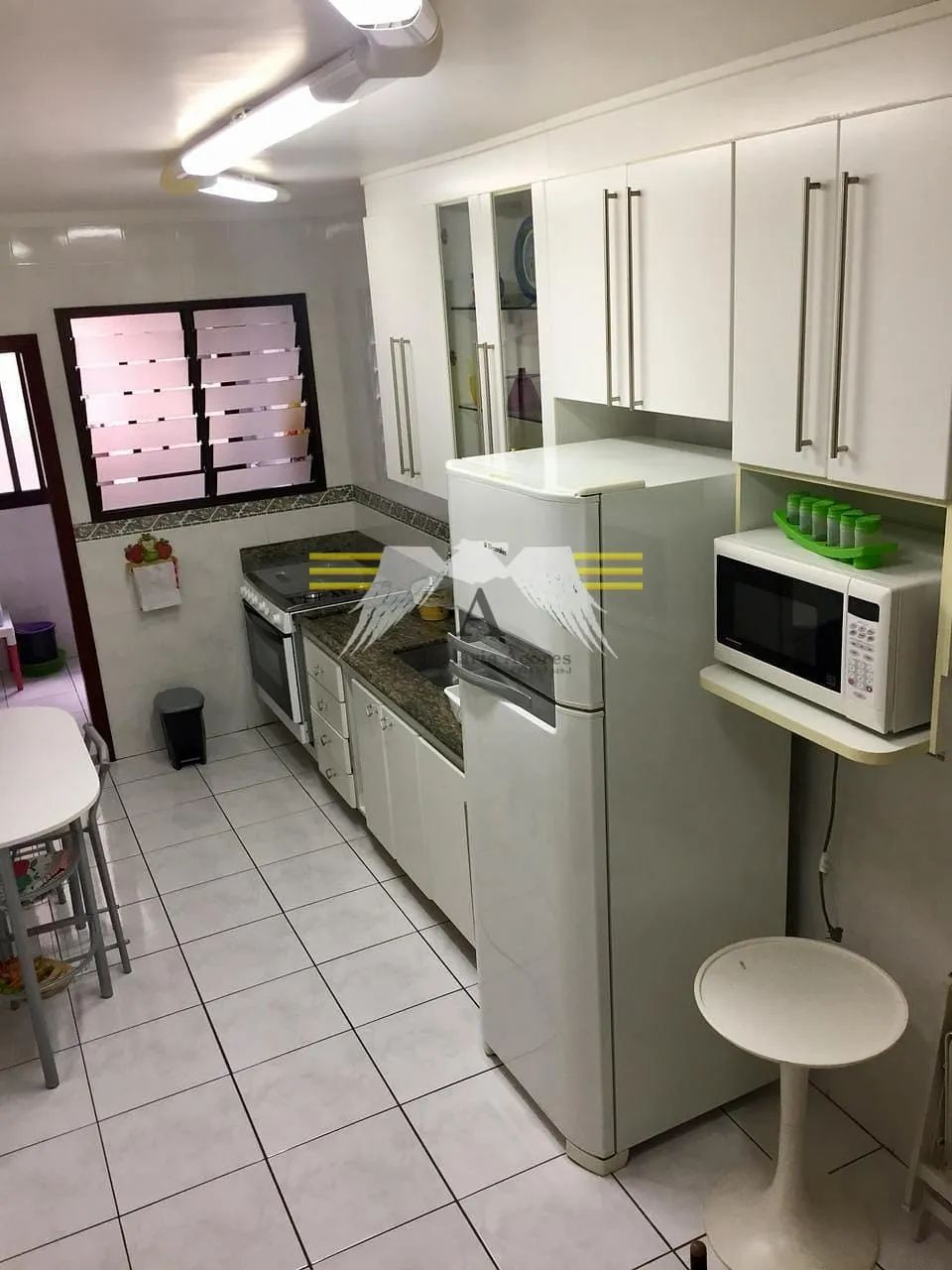 De Frente Para a Praia   Apartamento com Vista Mar, 86m² com 2 Dormitórios, 1 Vaga de Gara - Foto 4