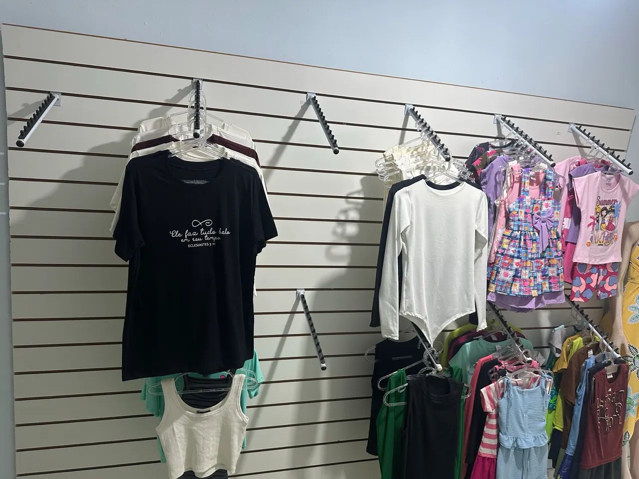 Vendo móveis de loja 