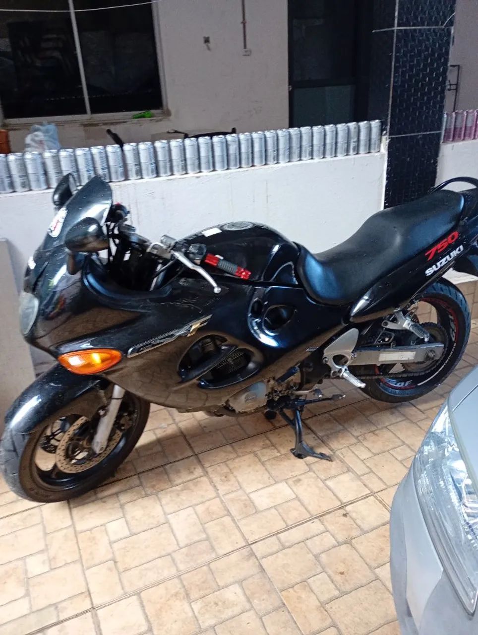 Suzuki gsxf 750