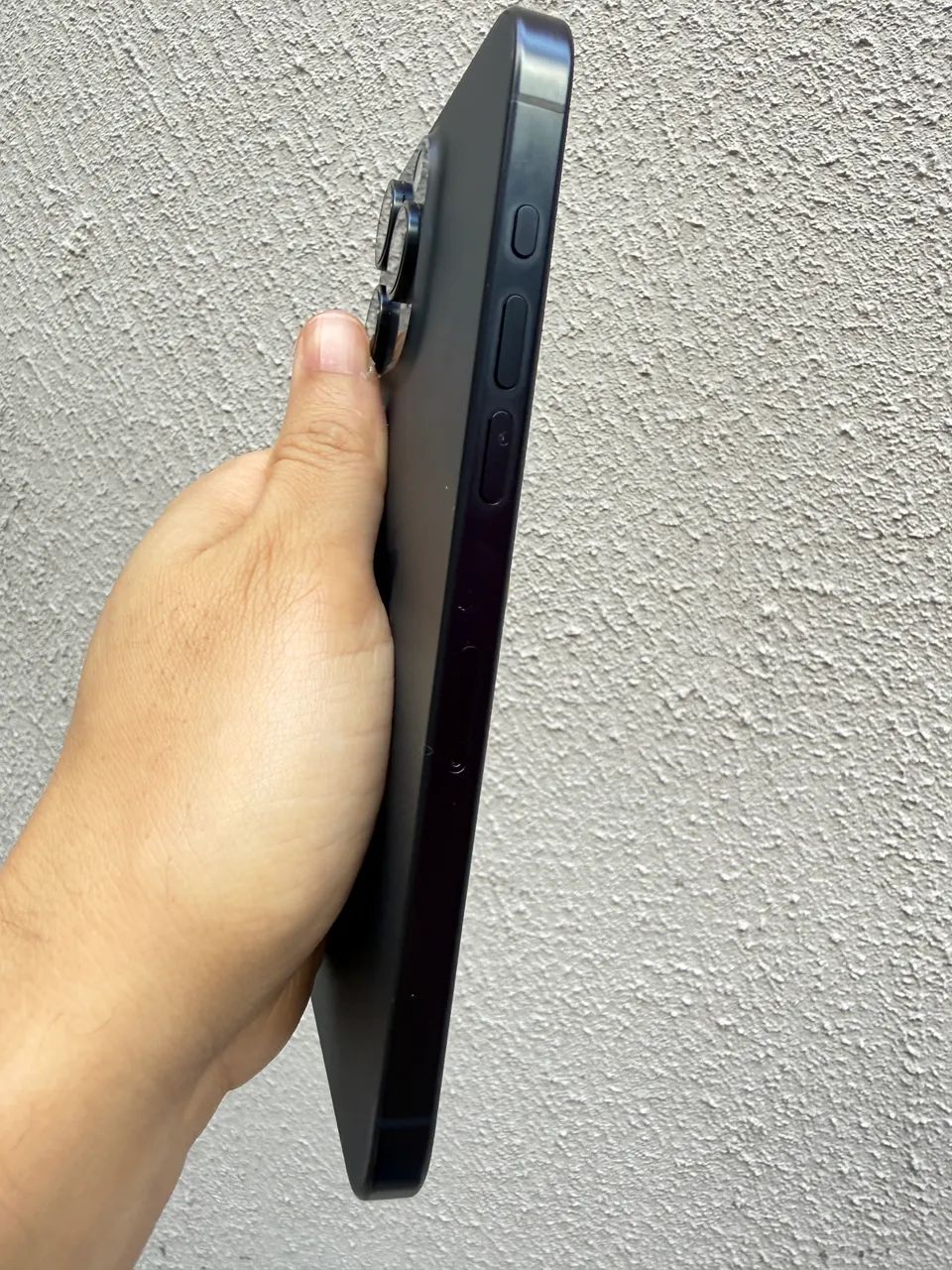 iPhone 15 pro Max 256 l LEIA A LEGENDA  - Foto 2