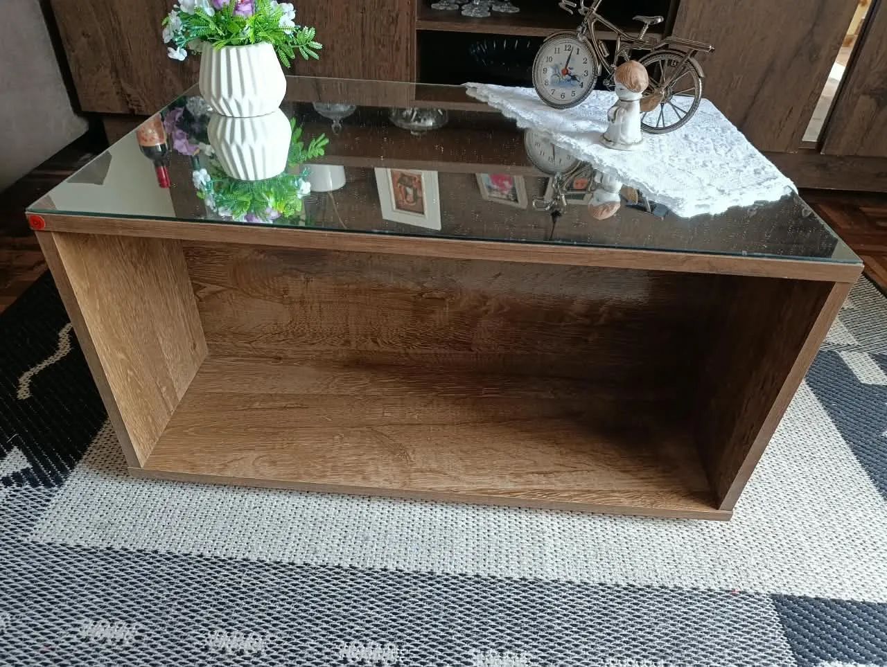 Mesa com 6 cadeiras e leva o centro de brinde  - Foto 2