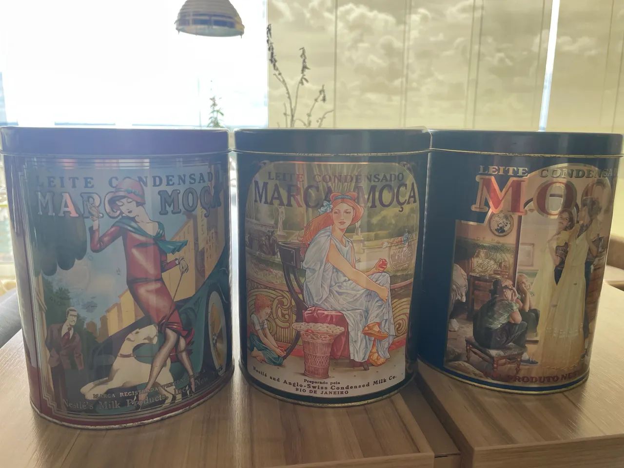 Lata retrô Leite Moça colecionável