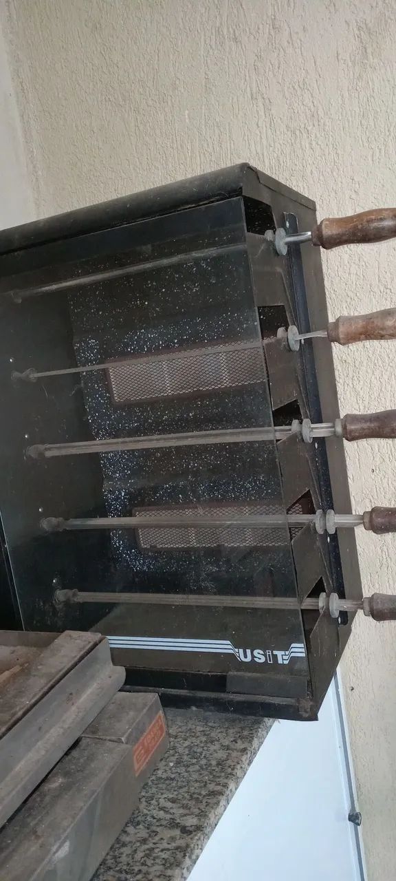 Maquina de frango e chapeira - Foto 5