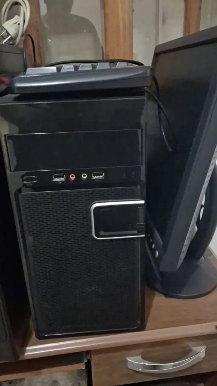 Computador Desktop Funcionando 