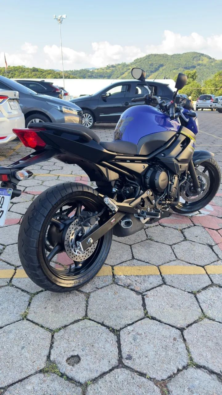 XJ6 2019 com apenas 9560 km  - Foto 3