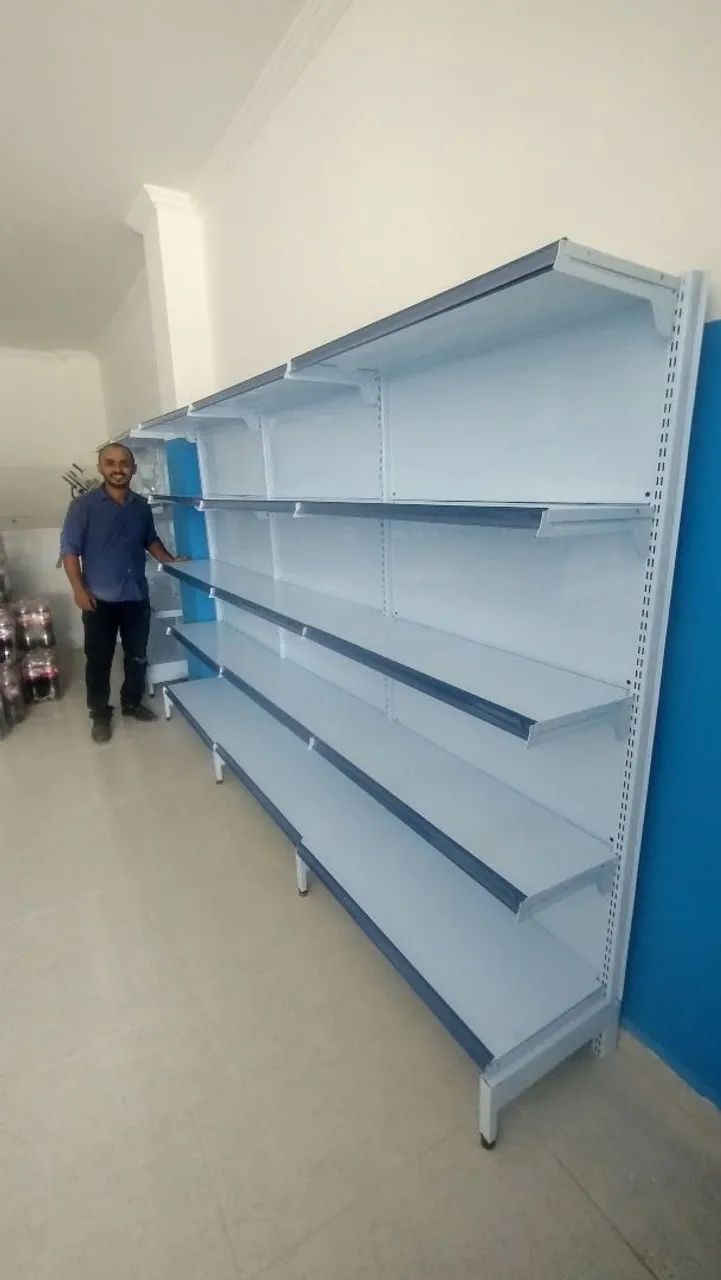 GÔNDOLAS DE PAREDE E DE CENTRO S/A