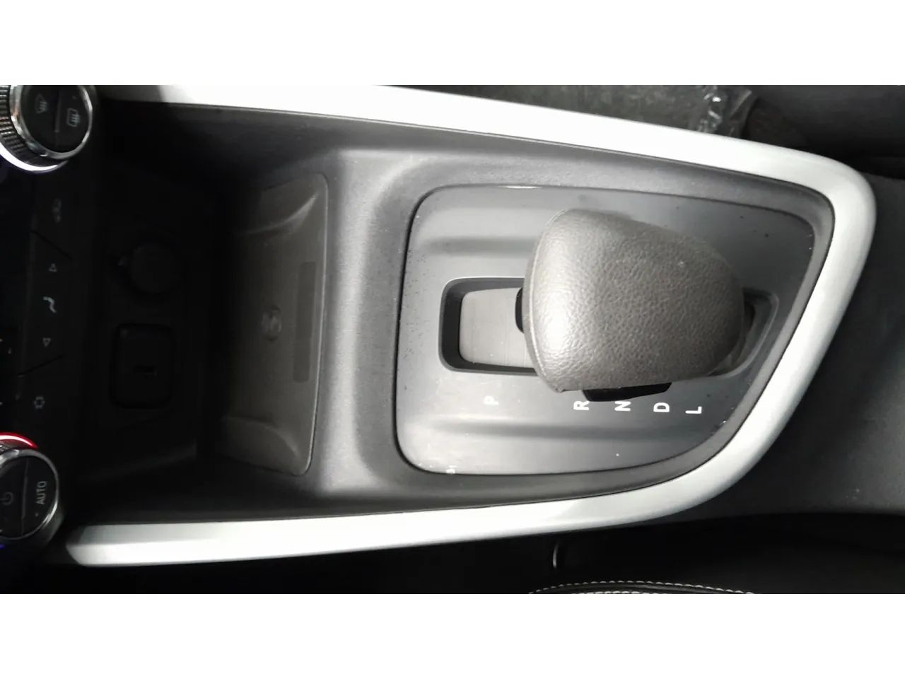 Chevrolet Onix Sedan Plus Premier 1.0 12V TB Flex Aut. 4P, foto 16 de 16