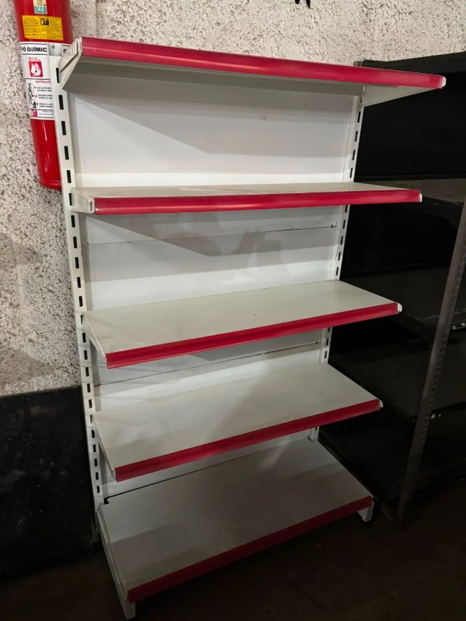 GÔNDOLAS DE PAREDE 1,65 X 0,95 (USADA)  - Foto 5