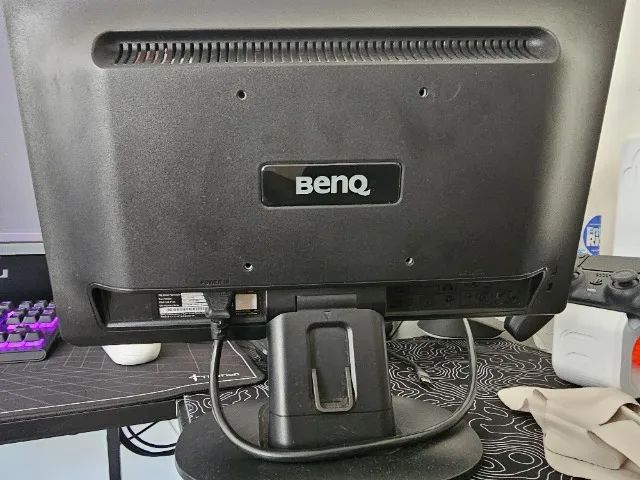 Monitor BenQ 15.6" HD (Modelo ET-0024-TA)  - Foto 3