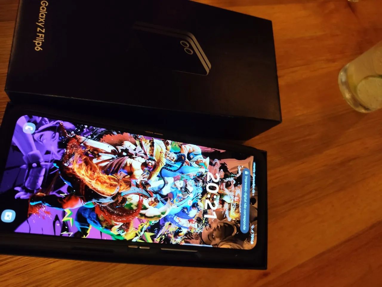 Samsung Galaxy Z flip6 TOP NOTA - Foto 3