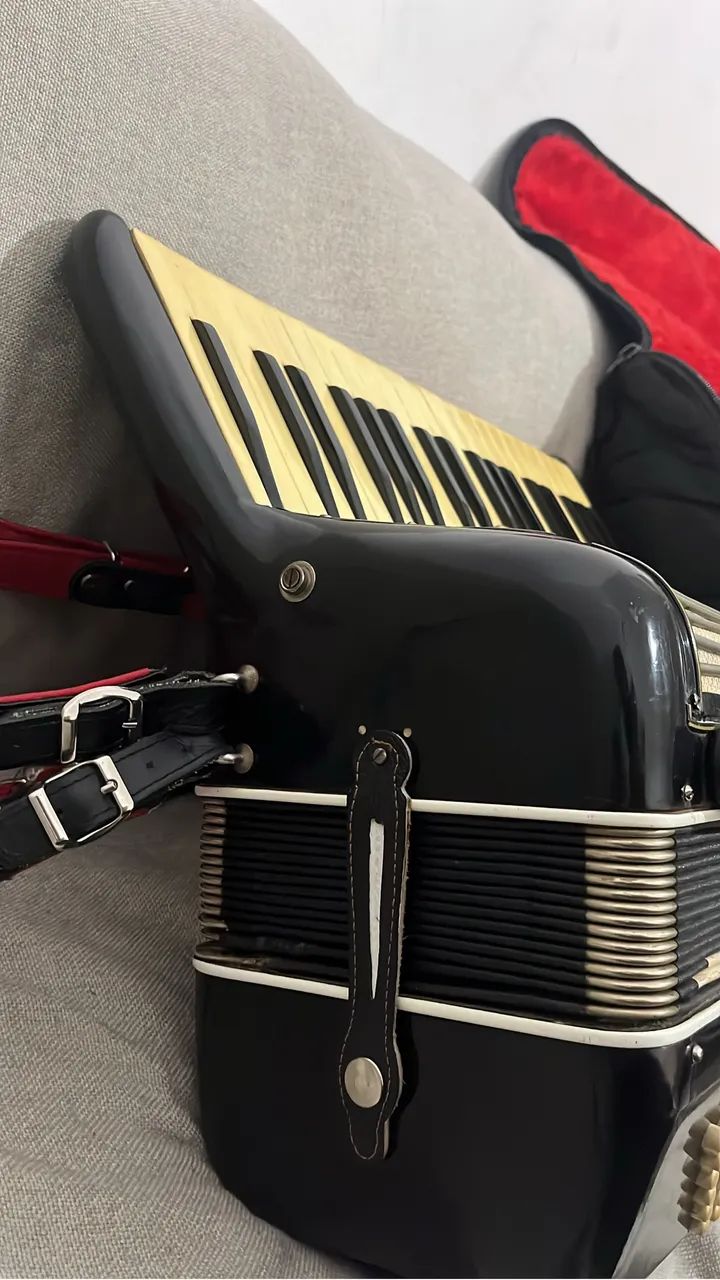Acordeon Veronese 120 baixos - Foto 2