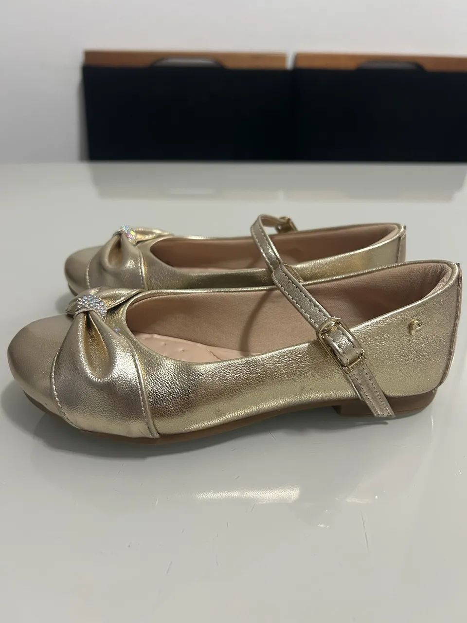 Sapato dourado Pampili em excelente estado  - Foto 3
