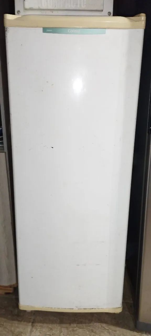 Freezer vertical Consul 121L