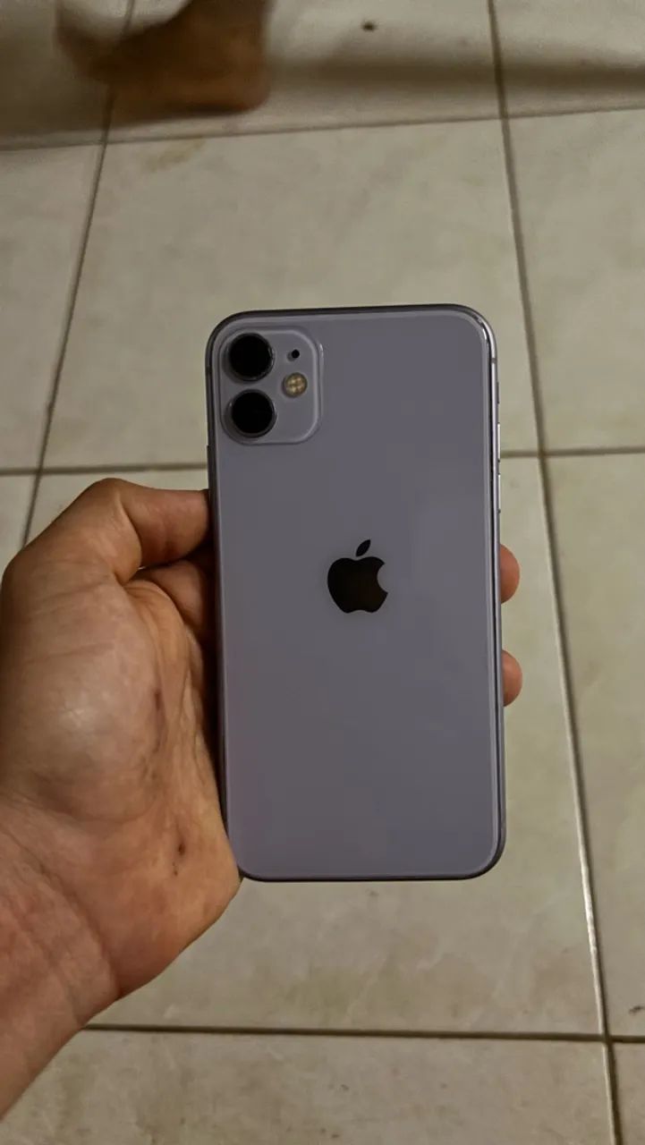 iPhone 11 (com tela quebrada, aceito ofertas 
